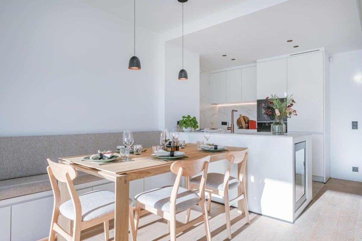 Stunning And Modern Apartment With Sunny Balcony Knokke-Heist Bagian luar foto
