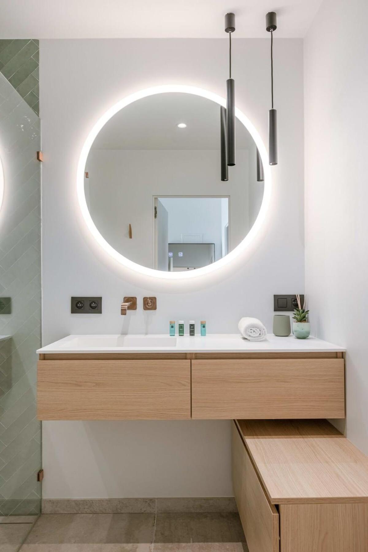 Stunning And Modern Apartment With Sunny Balcony Knokke-Heist Bagian luar foto